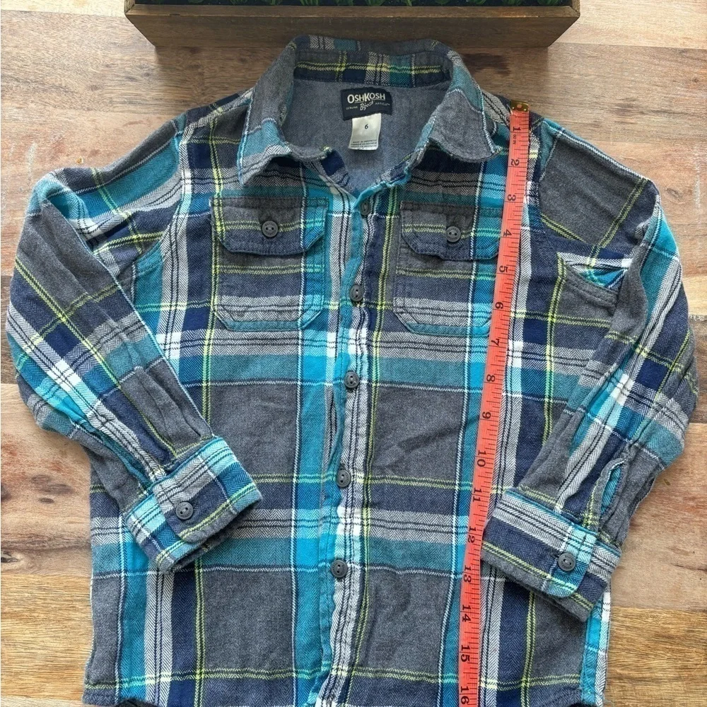 Oshkosh B’Gosh Size 6 Blue Plaid Button Down Flannel
